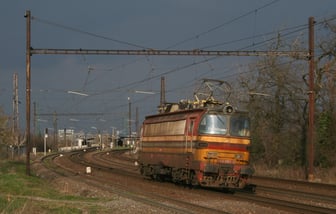 240 099-2