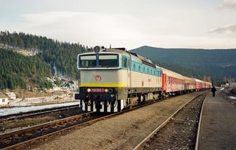 750 093-7