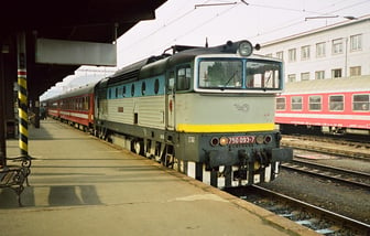 750 093-7