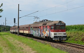 560 014-3