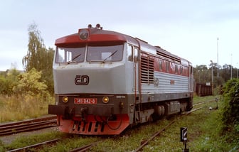 749 042-8