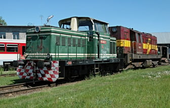 710 002-7