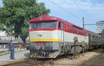 751 085-2