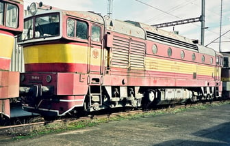 753 072-8