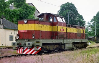 735 216-4