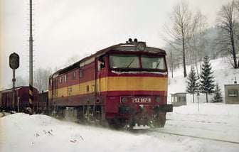 752 067-9