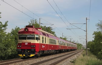 560 023-4