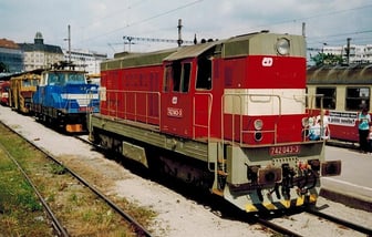 742 043-3