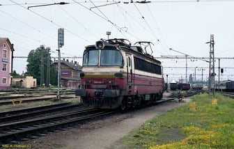 240 049-7