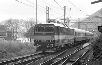 372 005-9