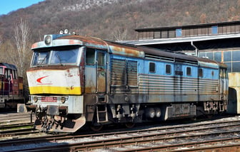 752 027-3