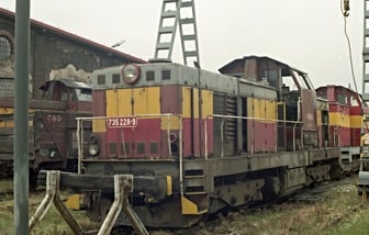 735 228-9