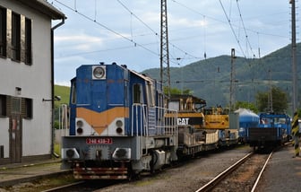 740 438-7