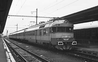 560 015-0