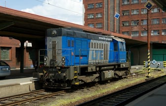 740 883-4