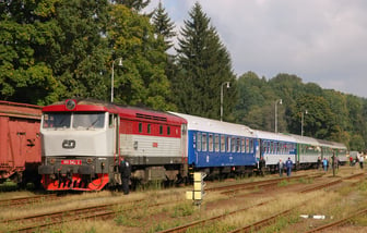 749 042-8