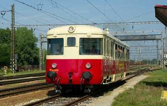 820 028-9