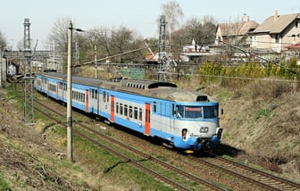 451 032-7