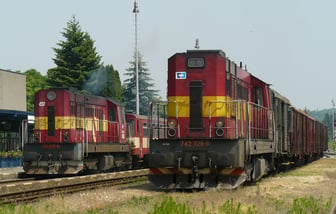 742 328-8