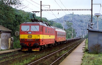 372 003-4