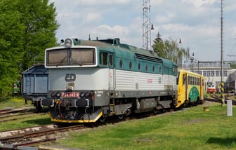 754 043-8