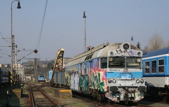 560 001-0