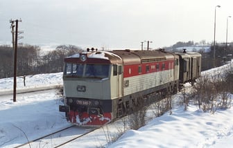 751 040-7