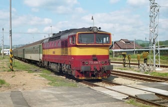 754 030-5