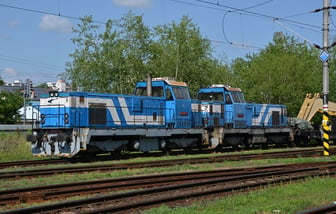 736 011-8