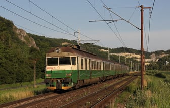 460 042-5