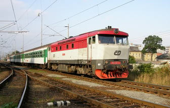 749 042-8