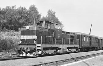 735 047-3