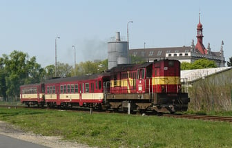 742 028-4