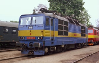 372 001-8