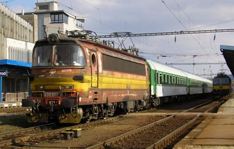 230 052-3