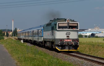 754 043-8