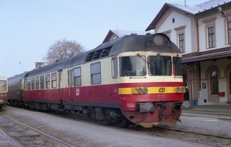 853 004-0