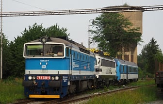 754 028-9