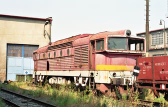 753 067-8