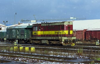 742 185-2